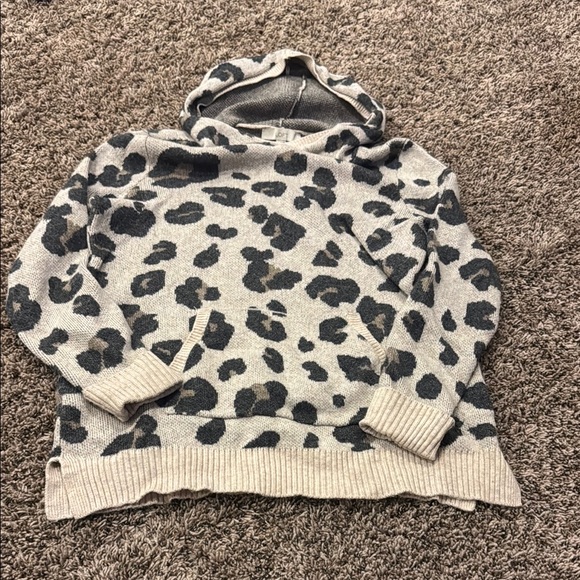 LOFT Tops - Women’s loft Leopard Print Hoodie Sweater. Size medium *-B2